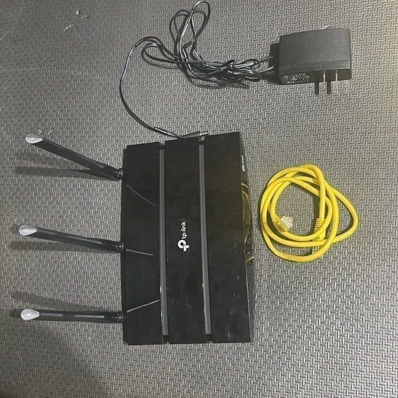 TP-LINK AC1350 wireless dual band router - Picture 2 of 5